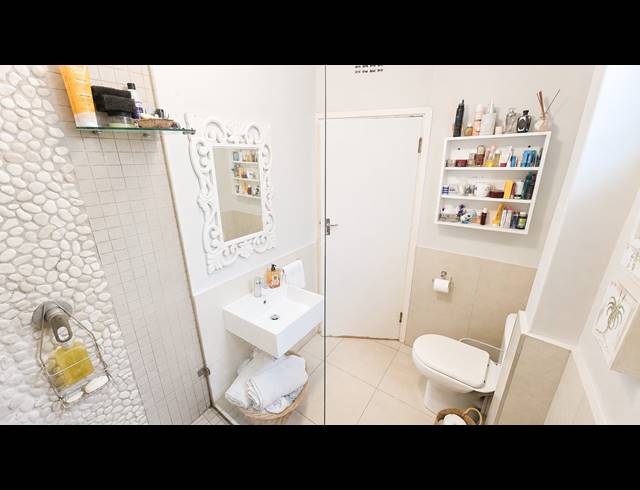 4 BEDROOM APARTMENT FOR SALE IN ESSENWOOD